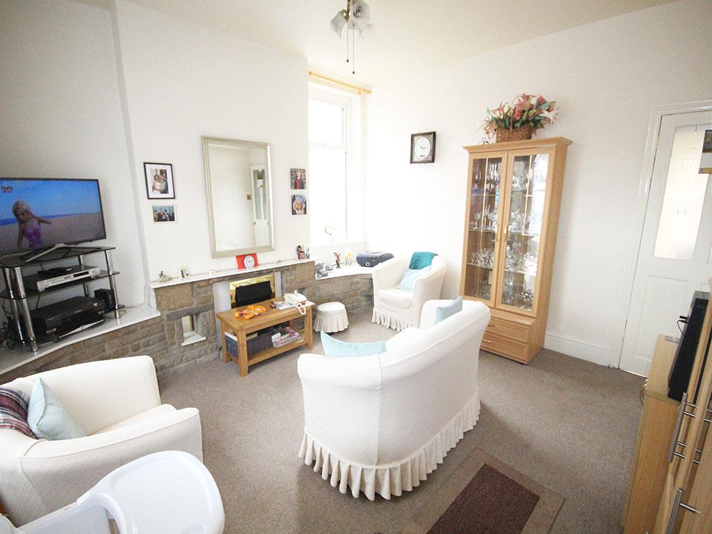 2 bedroom end terrace house SSTC in Earby - IMG_3287.jpg